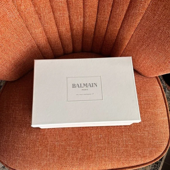 Balmain Slides (RUNS SMALL) - Picture 5 of 5